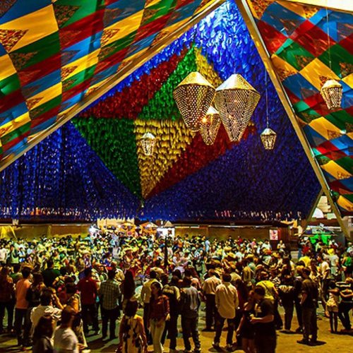 Cinco Destinos Imperdíveis para Celebrar Festas Juninas no Brasil