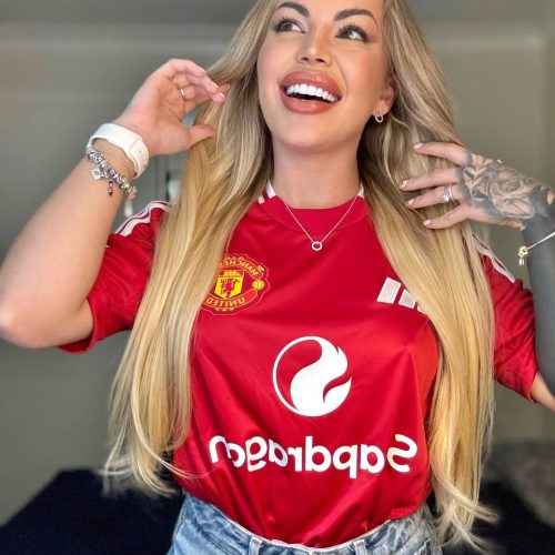Profissão: mulher de jogador? Influencer diz como parecer uma WAG já a ajudou em situações inesperadas